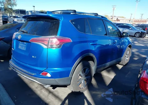 2017 Toyota Rav4 Xle из США, поврежденный, VIN JTMWFREVXHJ105295